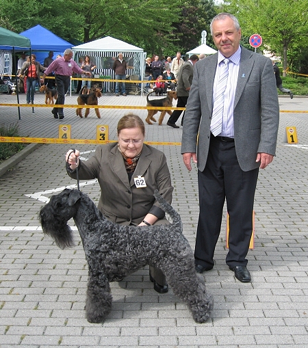 Judge: Paul Martin (Irl) Handling: Charlotte Kempf